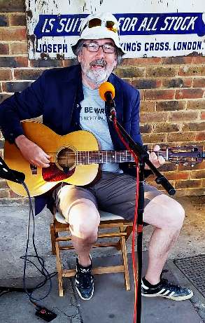Outside at the Six Bells - 08/06/21 Photo: Heather