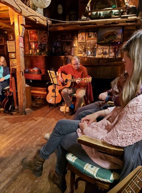 Six Bells - 4/01/22 Photo: Heather