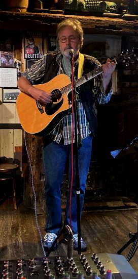 Six Bells - 25/10/22 Photo: Heather
