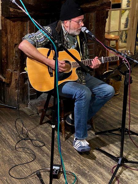 Six Bells - 22/11/22 Photo: Heather