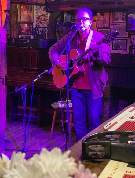 Six Bells - 28/03/23 Photo: Heather