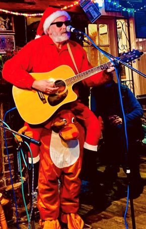 Six Bells - 19/12/23 Photo: Jason