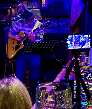 Six Bells - 25/03/25 Photo: Heather