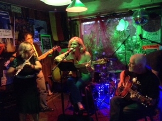 On stage at Die Smuggies with Helga, Lisa & John - 11/07/14