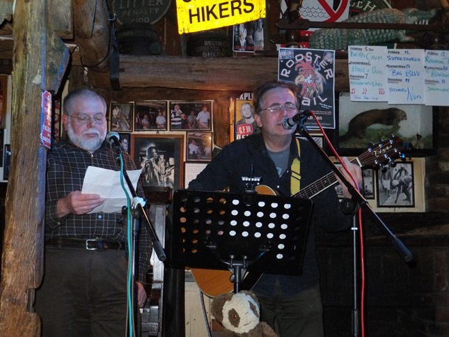 Panyan with Keith Willson at the Six Bells - 9/01/18 Photo: Ella Moonbridge