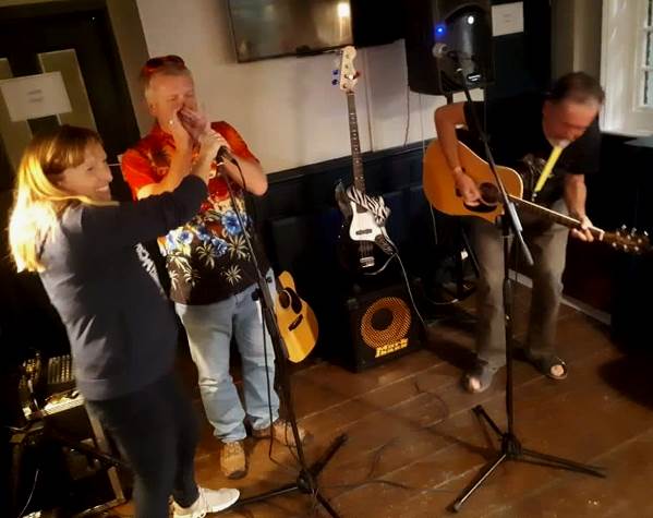 Bay Hotel - Toast with Heather & Del - 5/09/19 Photo: Paul Watson