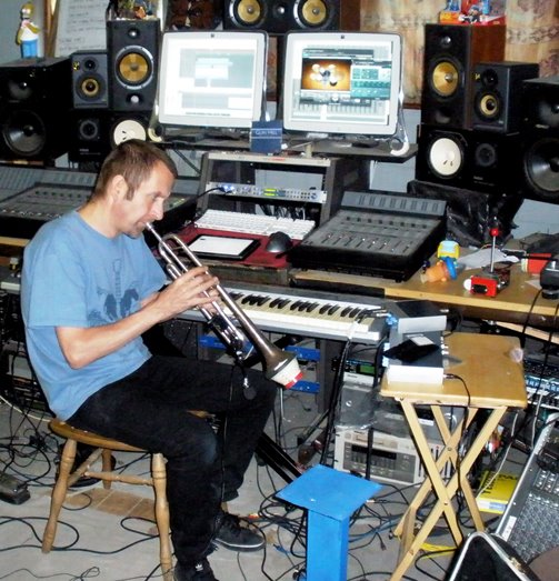 Rupert and his trumpet with Stone Lined Mic-A-Mute for Diary - 27.08.14