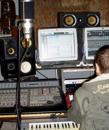 Rupert working on a remix of The Man - 14.10.14