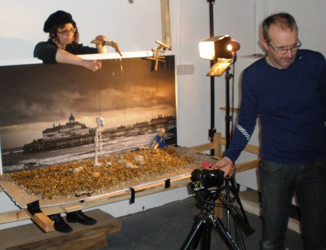 Paul gets a rest whilst Tony prepares the next shot