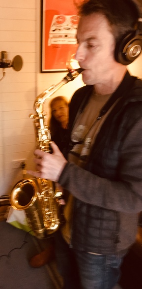Simon doing his sax part on Cry - 13.10.19